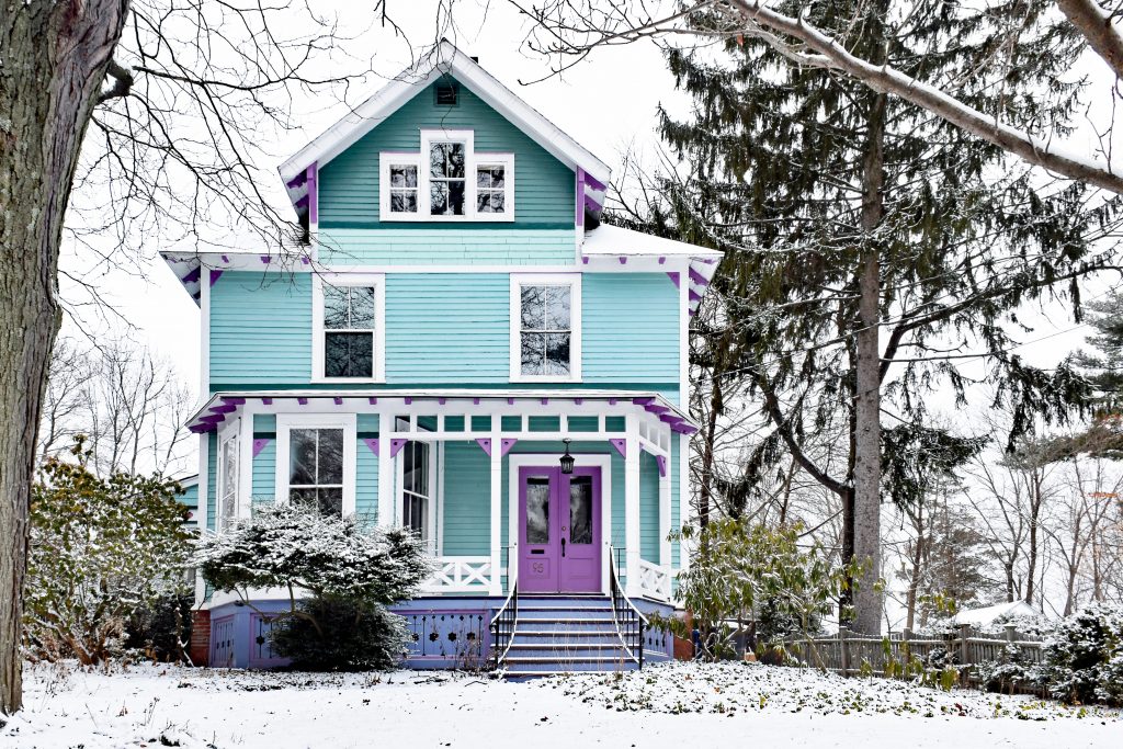 blue house, purple door