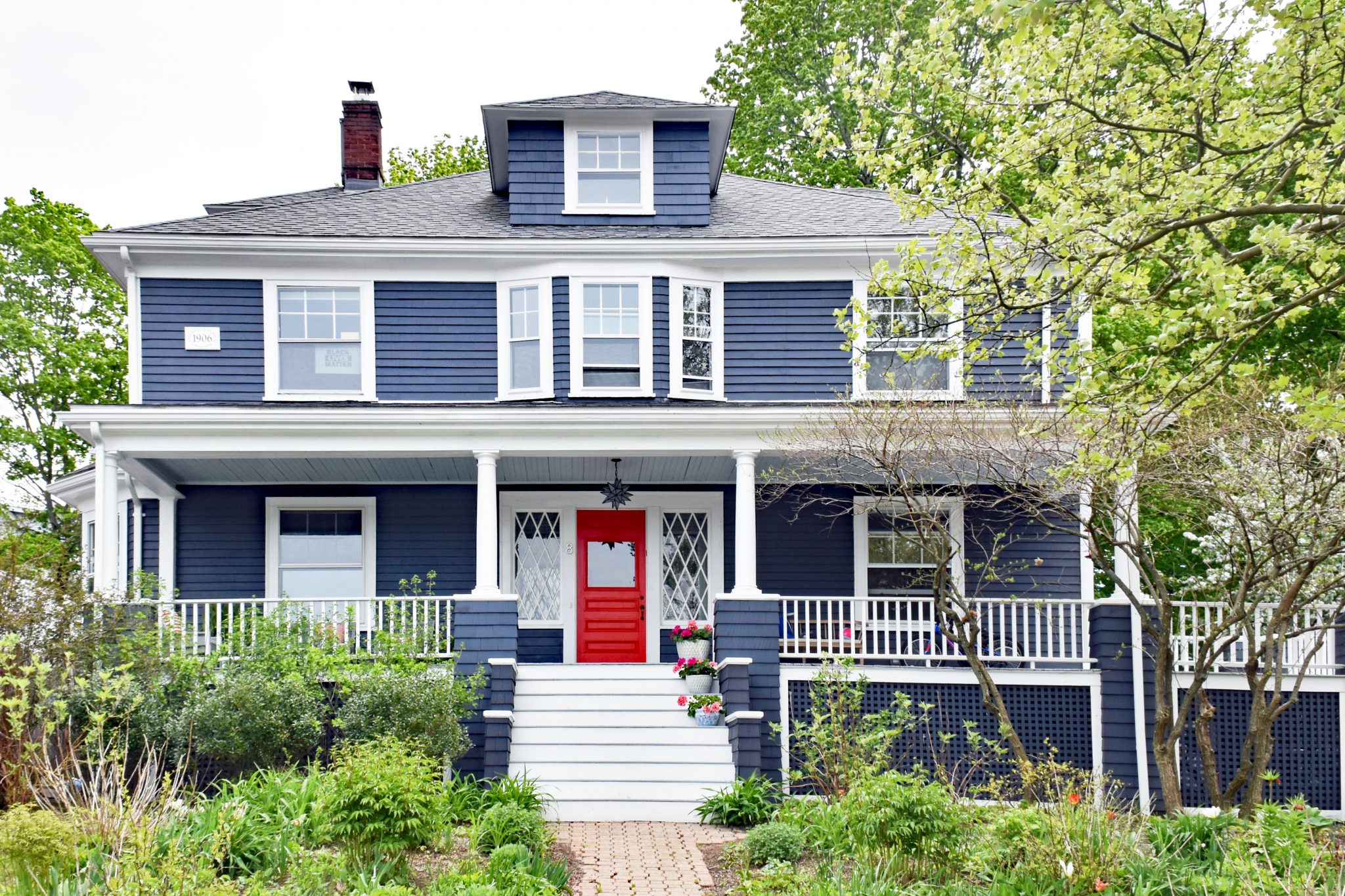 What Are the Best Front Door Colors for a Blue House? - The Front