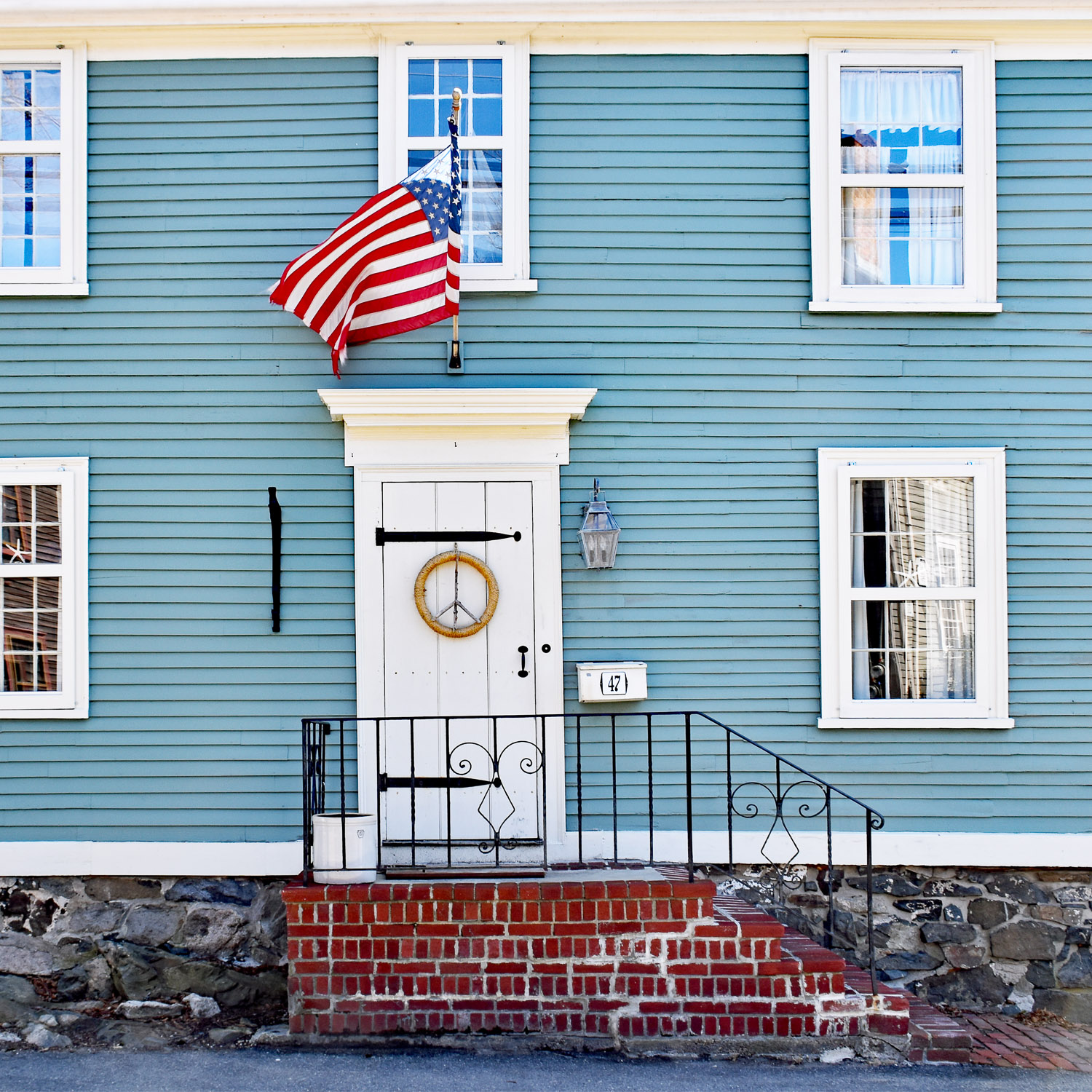 How Many Stars Are on the American Flag? And Other American Flag Facts ...